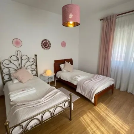 Quinta Do Carvalheiro Holiday home Sobral de Monte Agraco